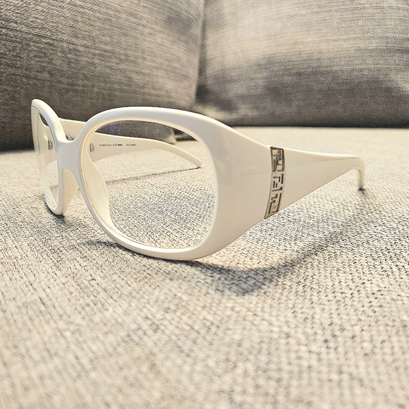Fendi glasses frame - Picture 7 of 7